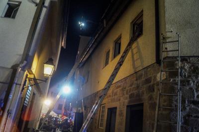 Markgroeningen: Mehrere Tote und Verletzte nach Brand in Fluechtlingsheim